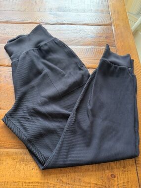 Athleta Black Ribbed High-Waist Joggers JLN!